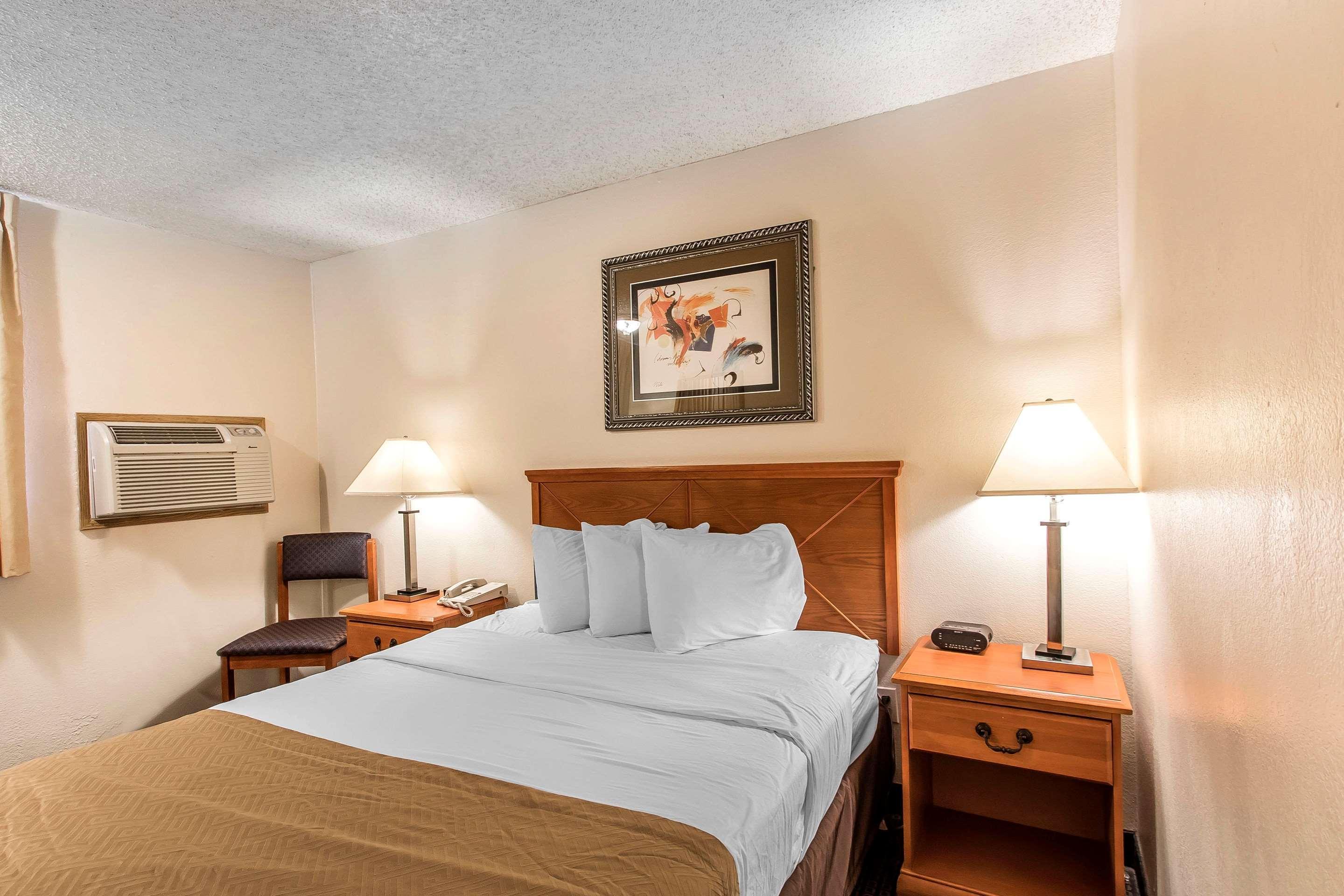 Econo Lodge Inn&Suites Clinton Esterno foto
