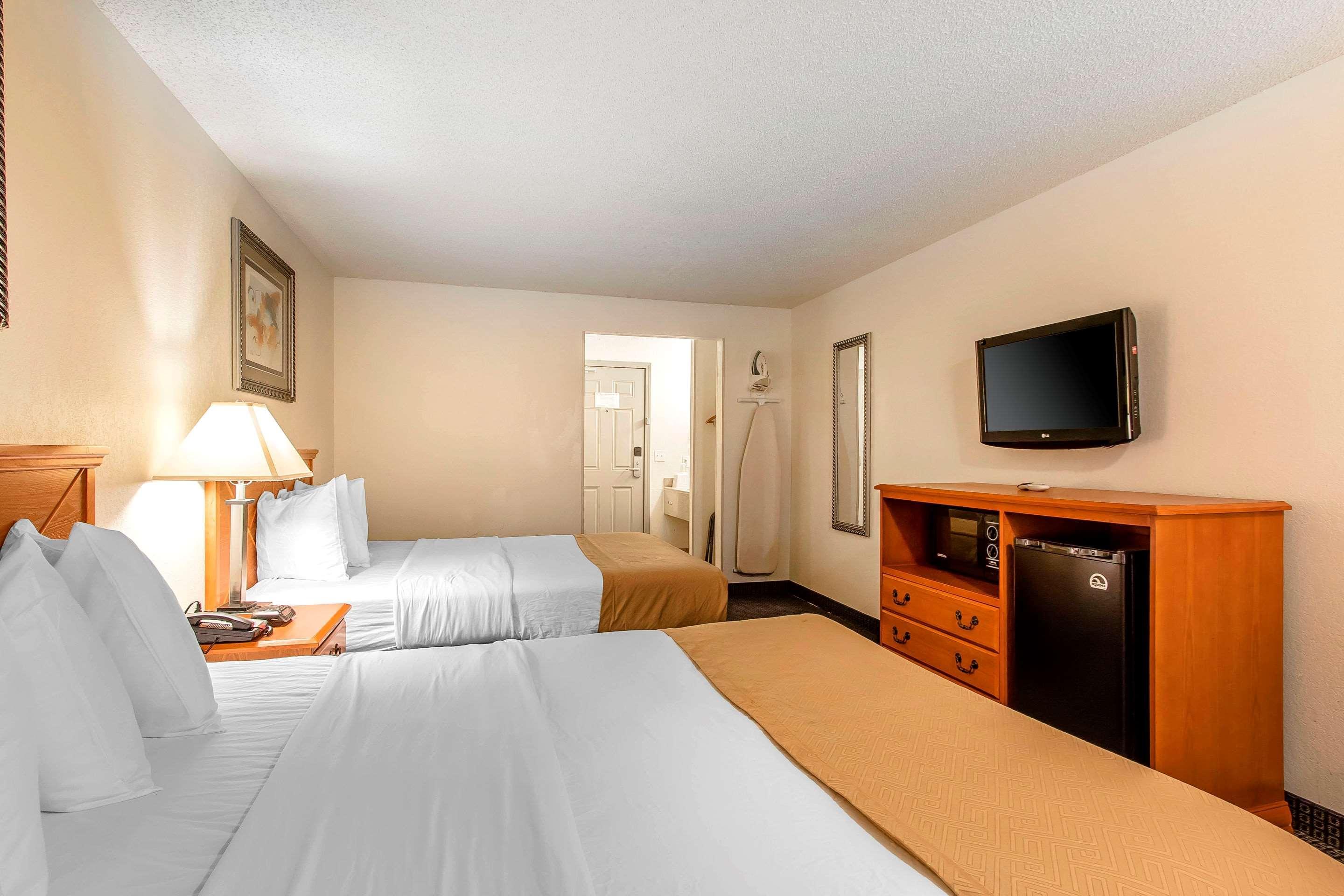 Econo Lodge Inn&Suites Clinton Esterno foto