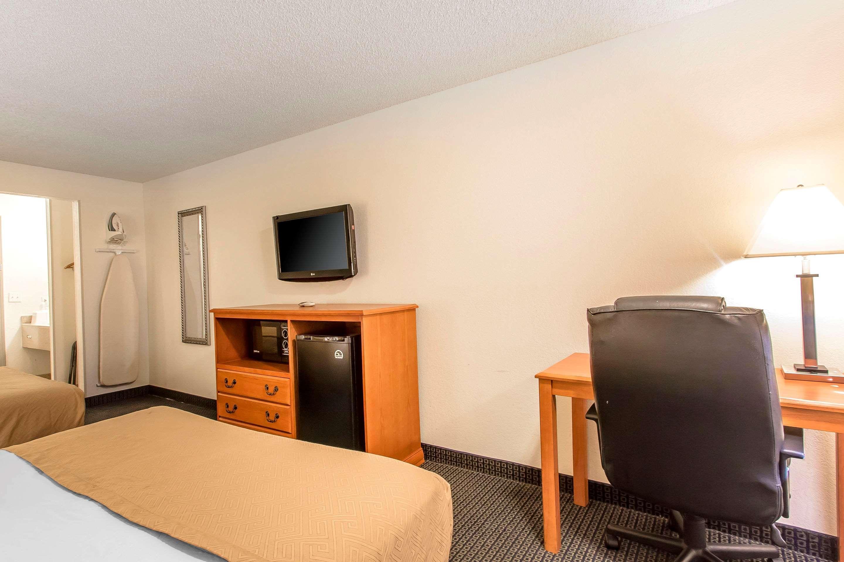 Econo Lodge Inn&Suites Clinton Esterno foto