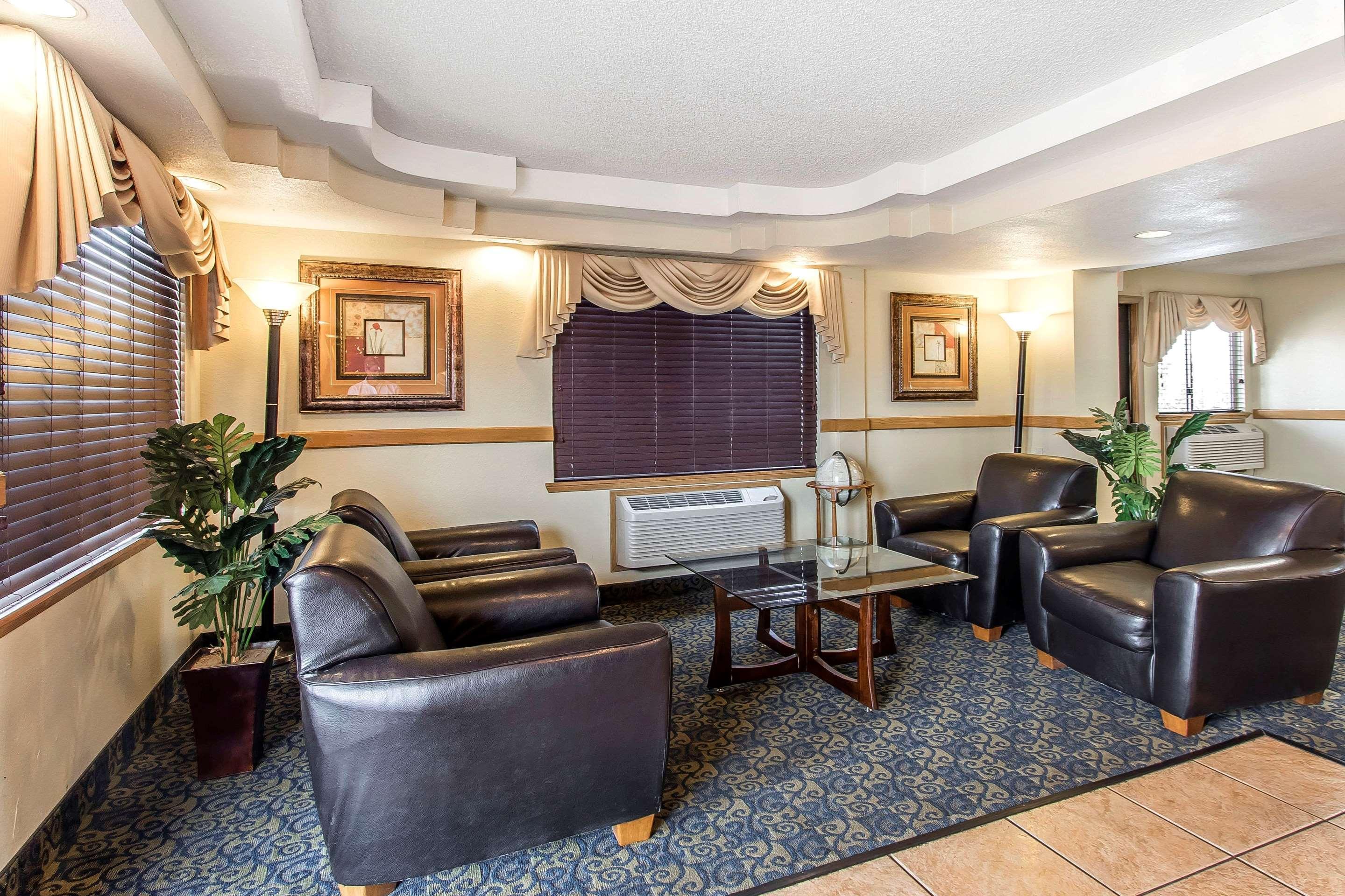 Econo Lodge Inn&Suites Clinton Esterno foto