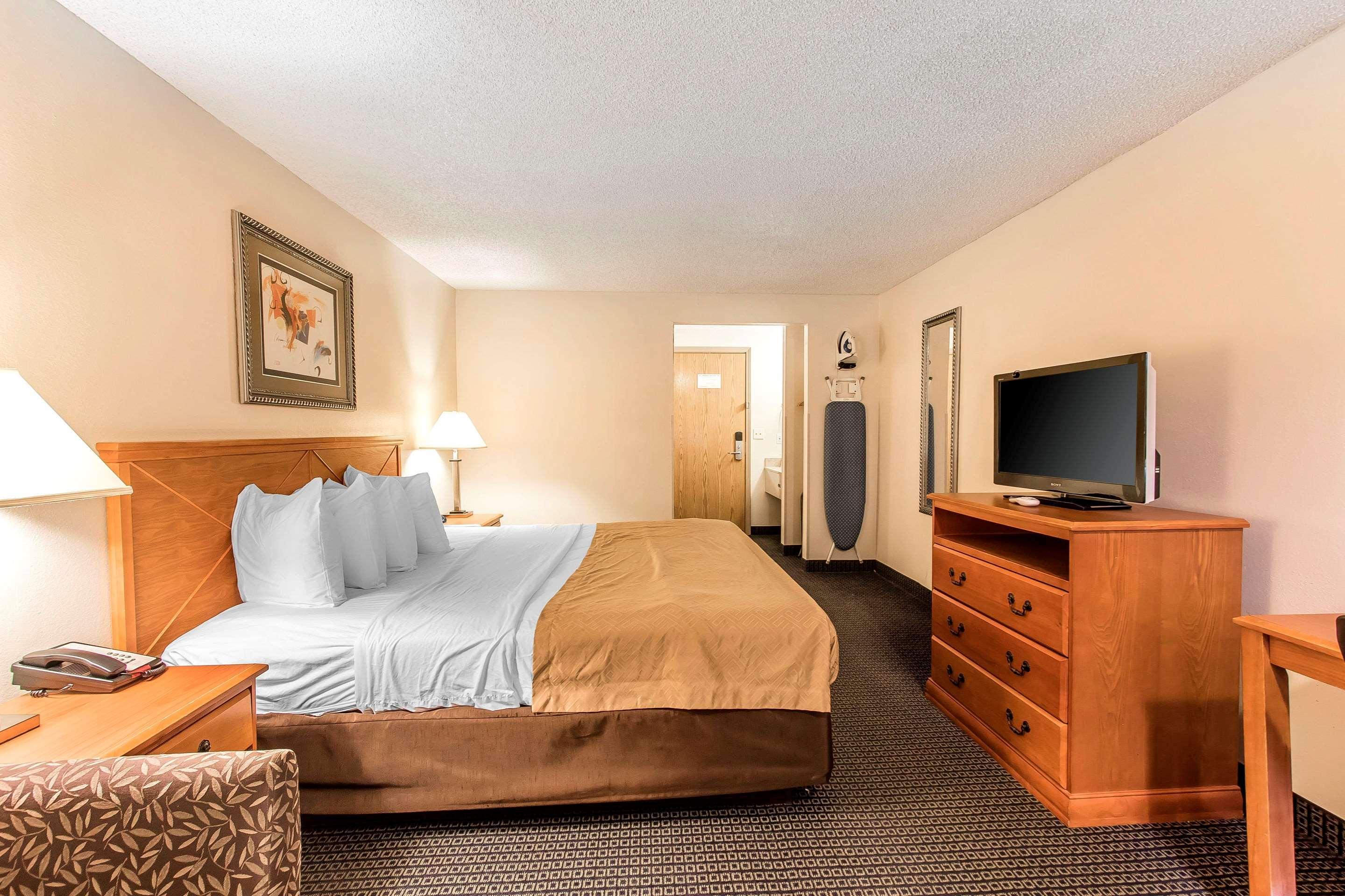 Econo Lodge Inn&Suites Clinton Esterno foto