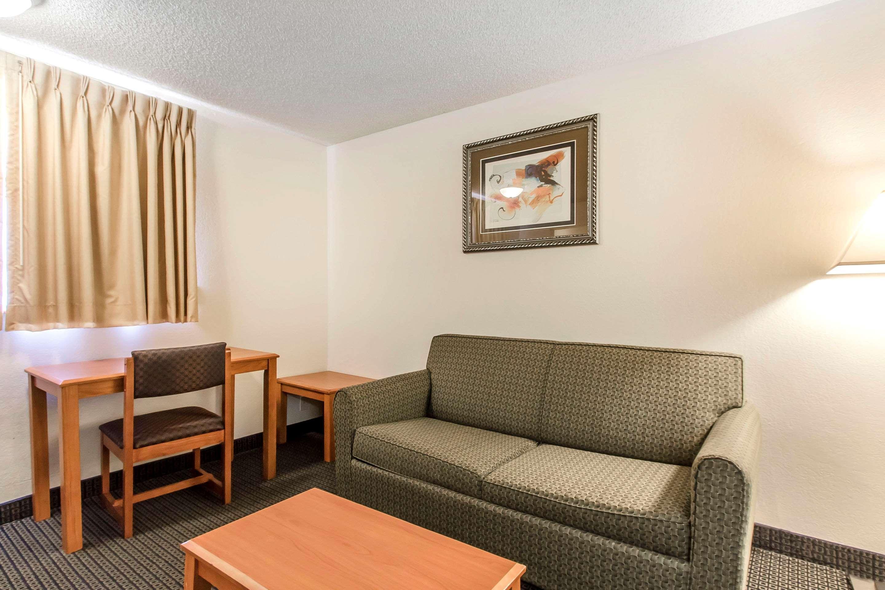 Econo Lodge Inn&Suites Clinton Esterno foto